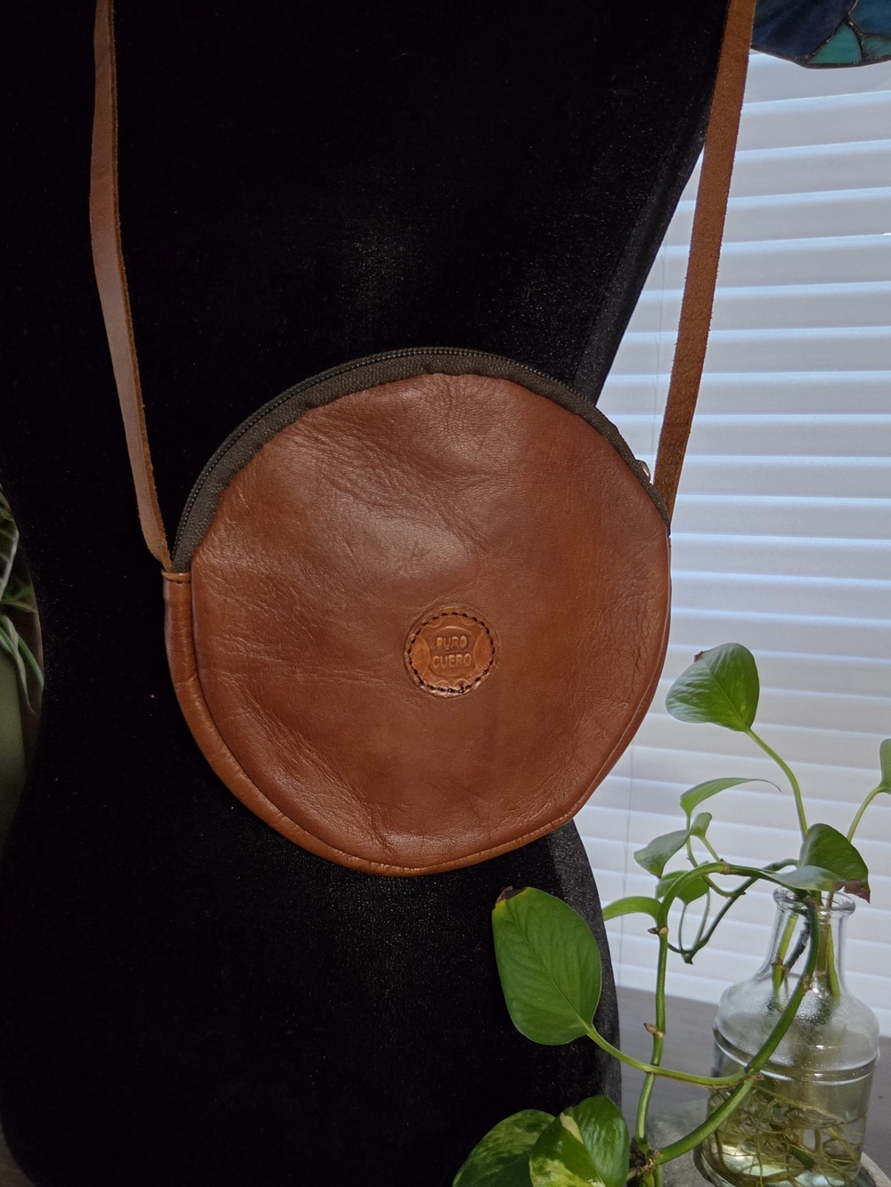 Vintage Puro Cuero Columbian Artisan Leather Flower Purse - Picture 7 of 7